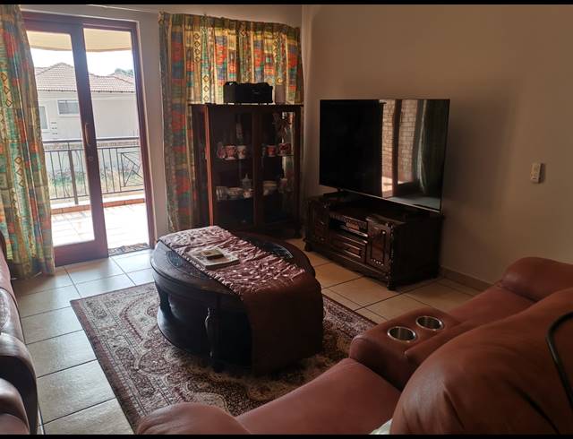 2 BEDROOM APARTMENT FOR SALE IN SONNEVELD